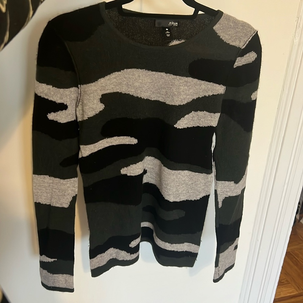 AQUA cashmere camo crewneck sweater